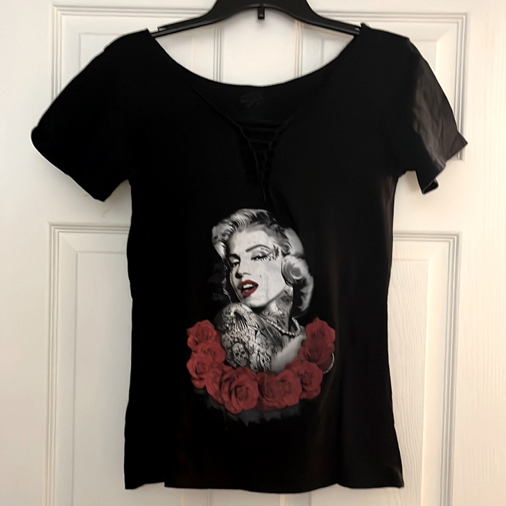 WOMEN’S MARILYN MONROE TEE : SIZE XL